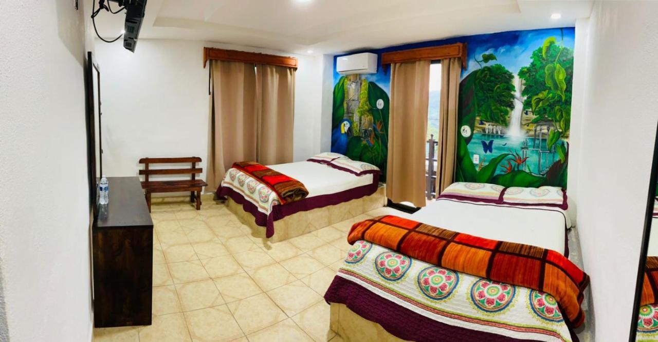 K&M Hotel Xilitla Luaran gambar