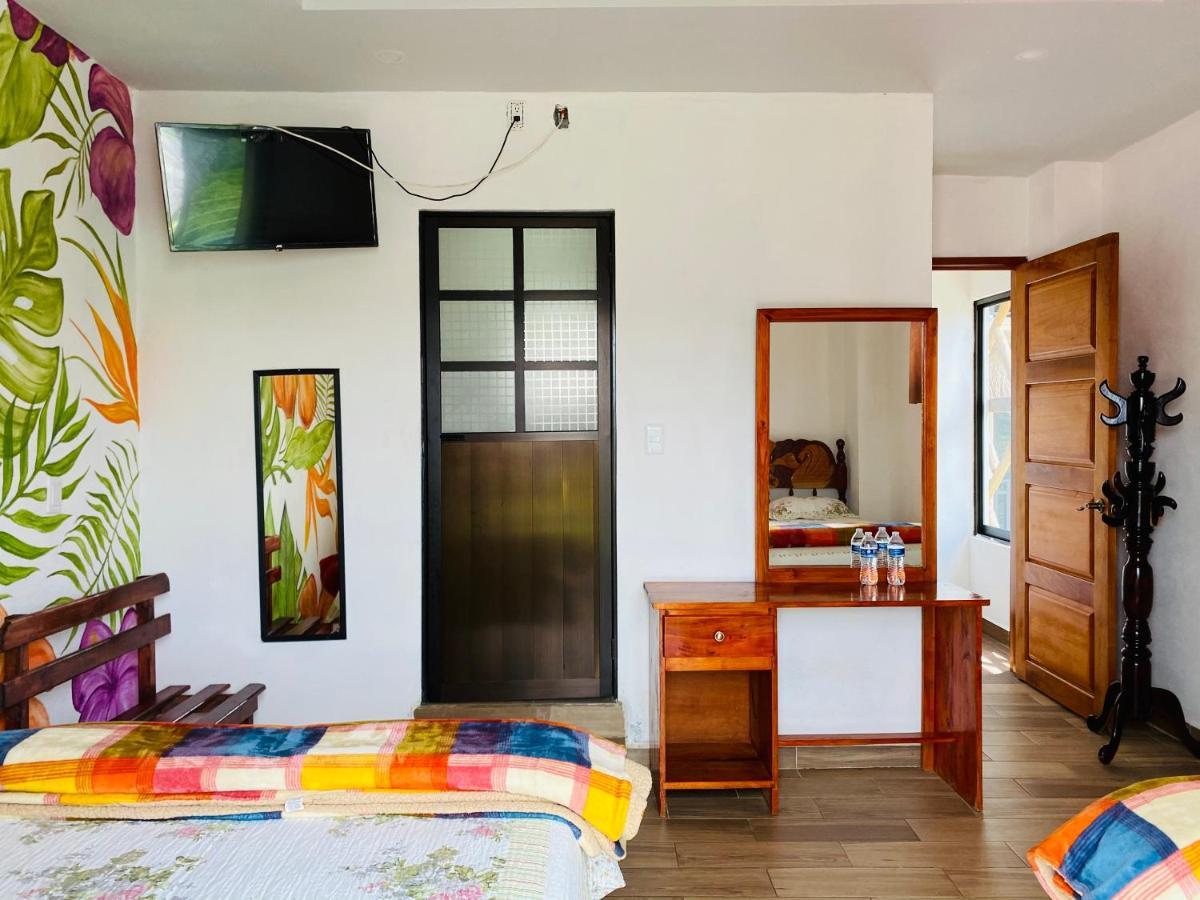 K&M Hotel Xilitla Luaran gambar