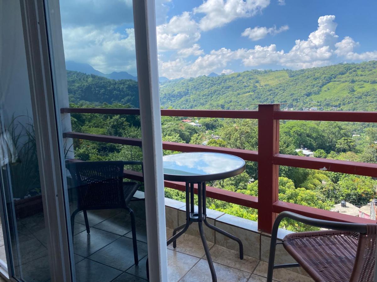 K&M Hotel Xilitla Luaran gambar